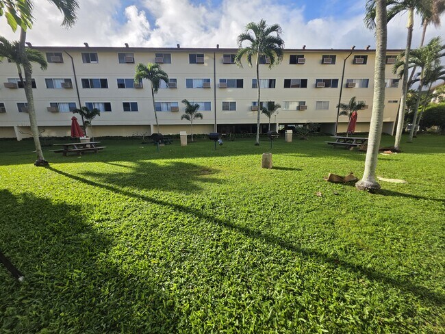 Building Photo - 350 Aoloa St