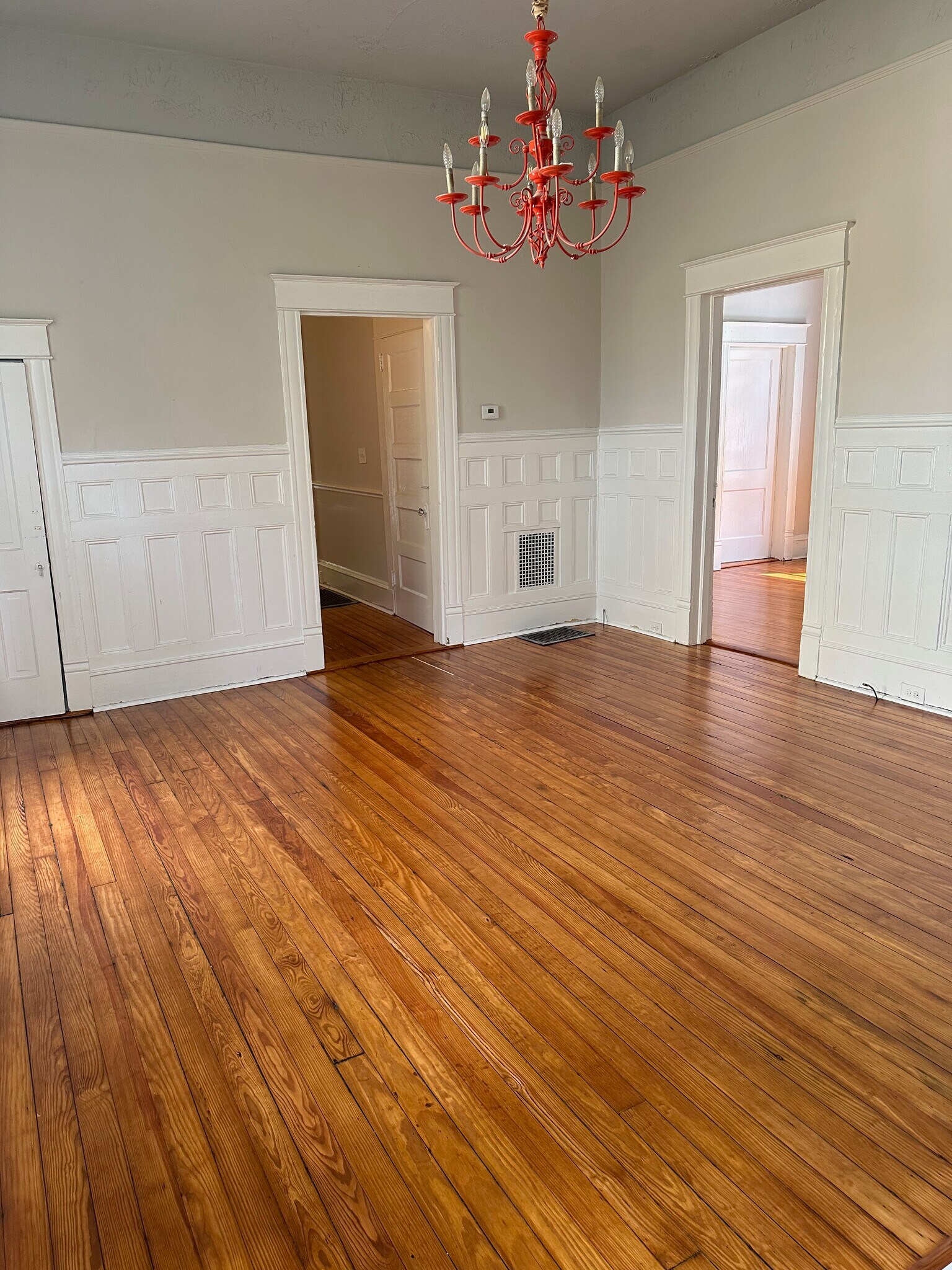 Building Photo - 114 S 5th Ave