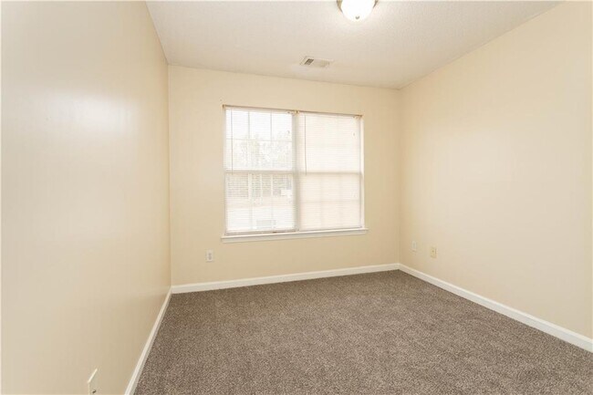 Building Photo - 1471 Riverrock Trail SW