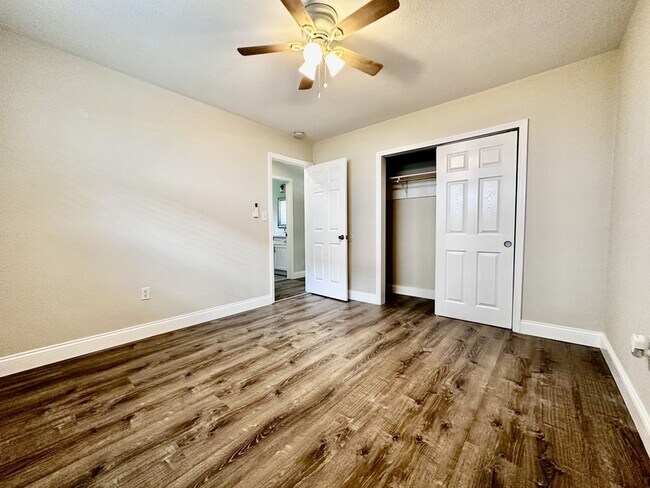 Building Photo - 2410 Formosa Ave
