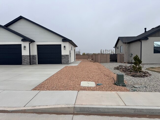 Building Photo - 4404 W 300 N