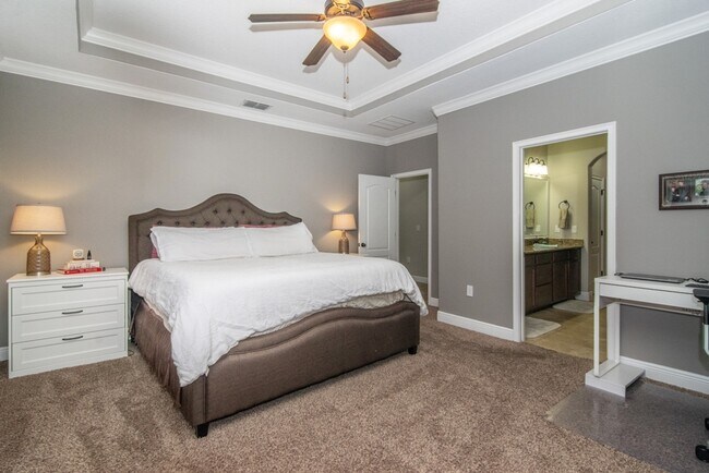 Building Photo - 8114 Champions Forest Way