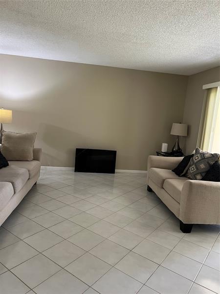 Building Photo - 1605 Abaco Dr