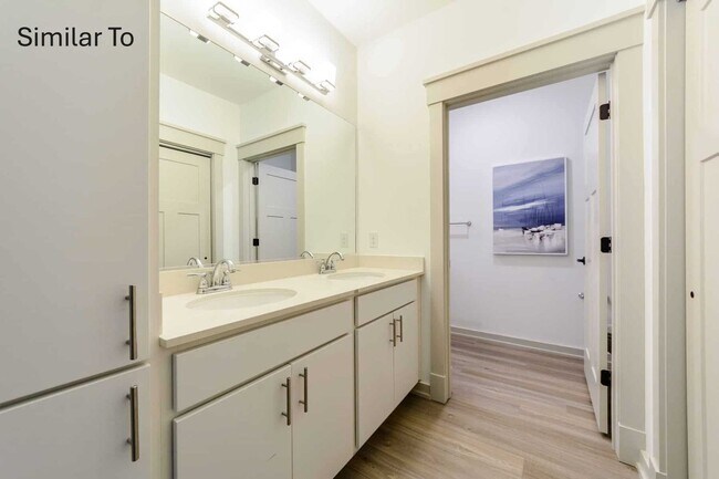 Building Photo - 2 Bd 2 Ba Apartment-Available 12/17