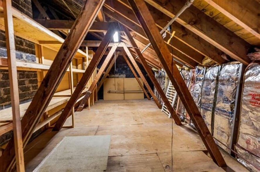 Building Photo - 14 Locust St