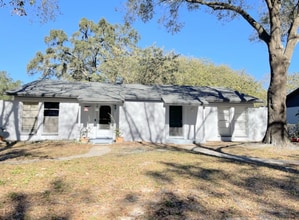 Building Photo - 11610 Valencia Dr
