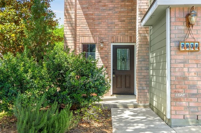 Building Photo - 7831 Saddle Run