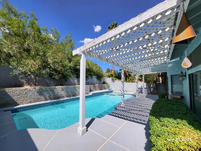 Building Photo - 9004 Cape Wood Ct