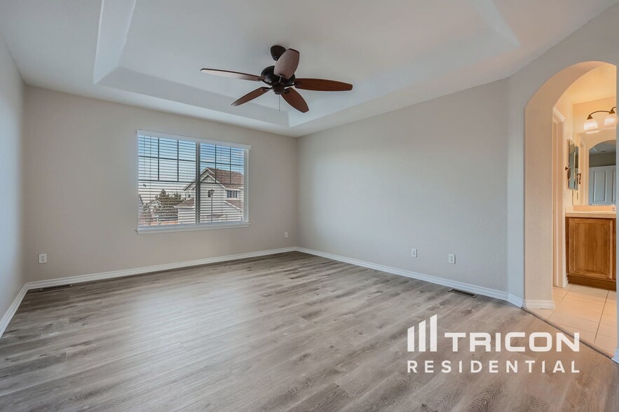Building Photo - 5400 Cloverbrook Cir