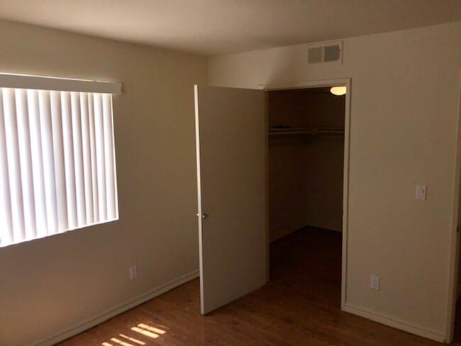 Building Photo - 1 Bedroom Luxury Living . . .  with 2 gated parking spots