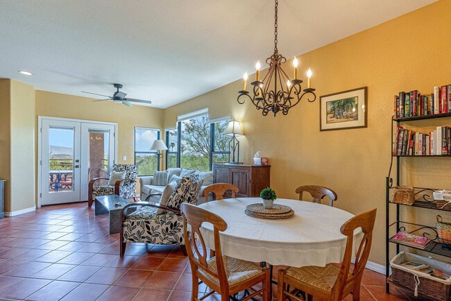 Building Photo - 6655 N Canyon Crest Dr