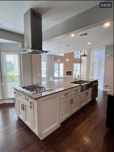 Building Photo - 1751 Millside Dr SE