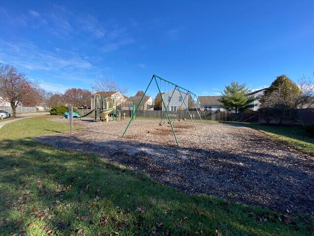 Building Photo - Stunning 3 Bedroom/3 Bath Home in Noblesville