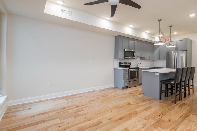 Building Photo - 1825 N Bouvier St