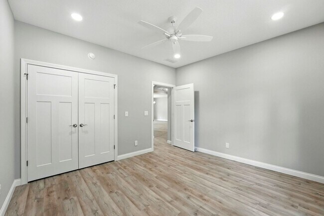 Building Photo - 80 Lane 520 Lake James