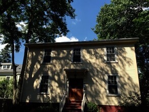 Building Photo - 365 Harvard St