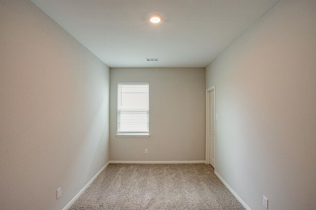 Building Photo - 257 Mount Vernon Way