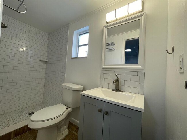 Building Photo - 2624 12th St N