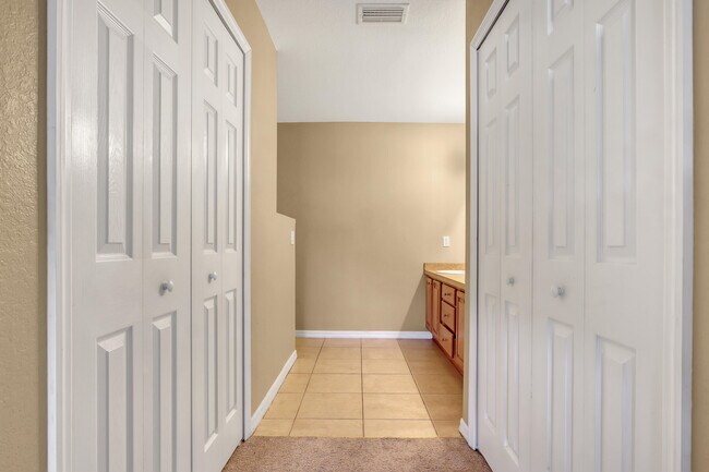 Building Photo - 480 L M Davey Ln