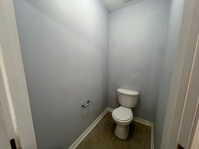 Building Photo - Pace - Spencer Oaks Landing - 4 bedroom, 2...