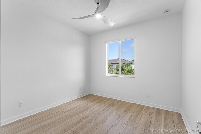 Building Photo - 610 Pioneer Way
