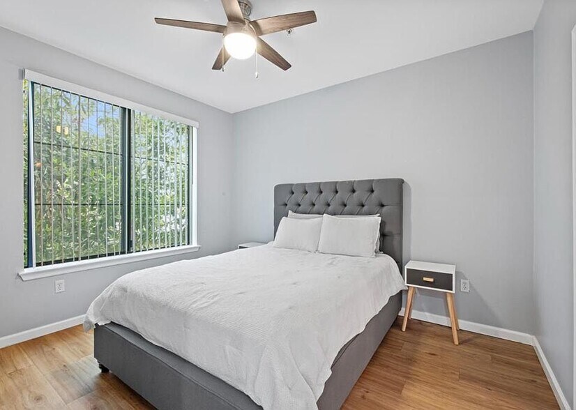 Building Photo - 1060 S Third St