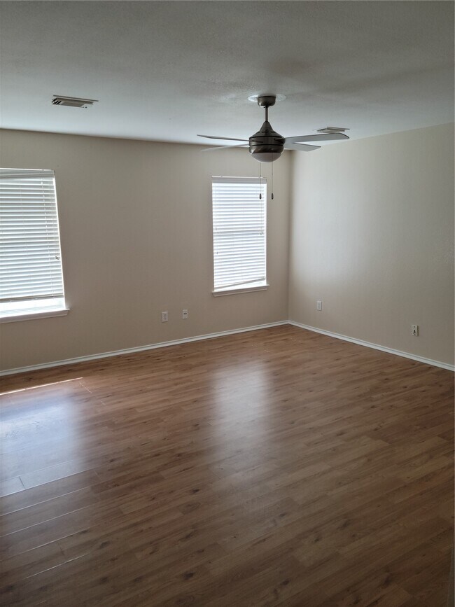 Building Photo - 7915 Summerfern Ct