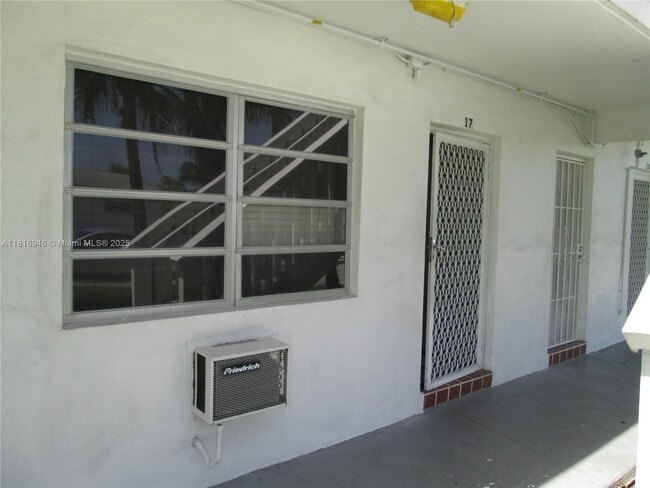 Building Photo - 15 NW 204th St