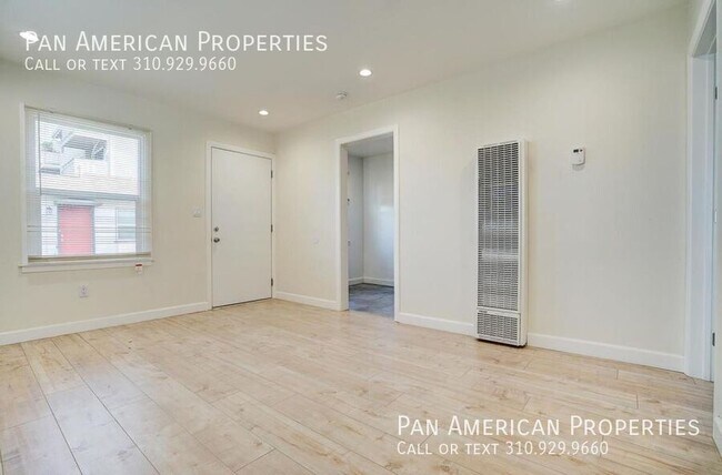 Building Photo - 1749 Cedar Ave