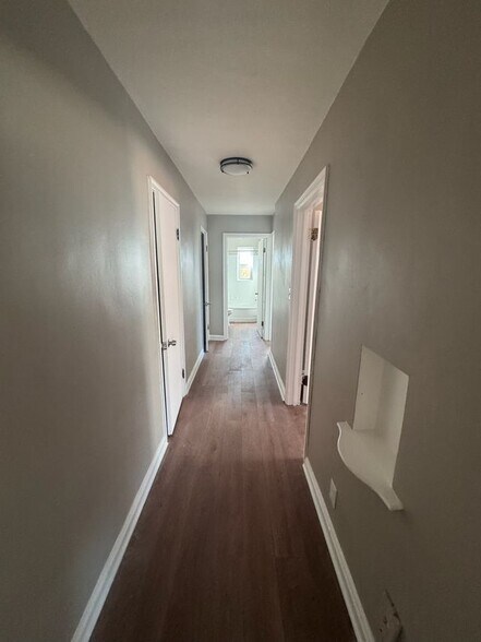 Building Photo - 1665 Anita Pl