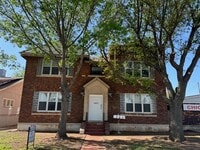 Building Photo - 1821 9th St
