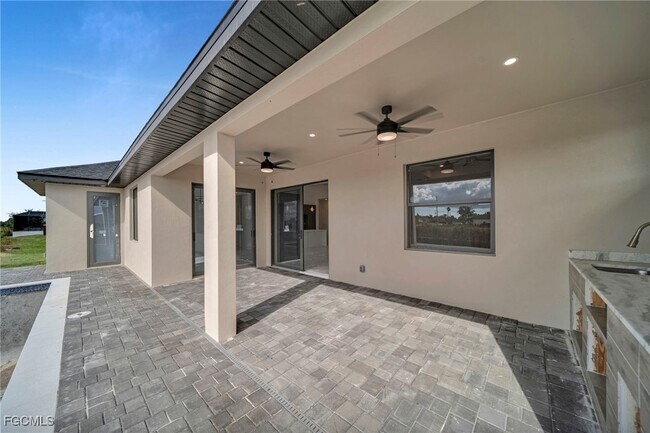 Building Photo - 2540 NW 6th Terrace