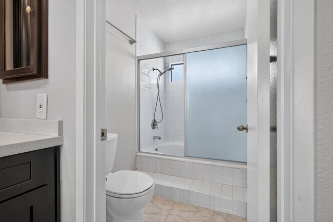 Building Photo - 841 America Way