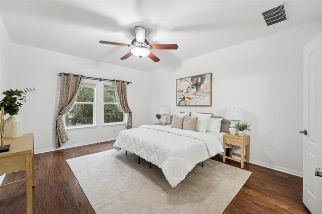 Building Photo - 4212 Pasada Ln