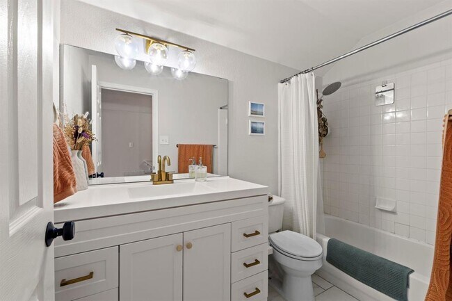 Building Photo - 3600 Malone Dr