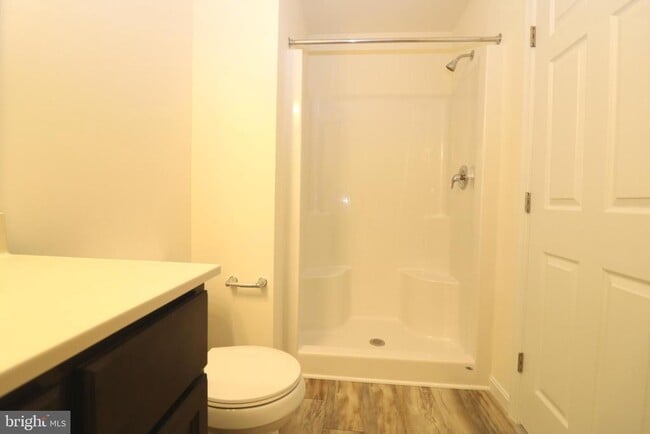 Building Photo - 72 Filbert Dr