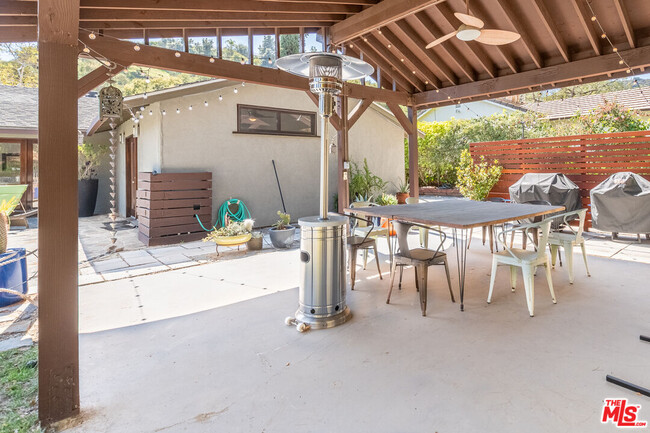 Building Photo - 16811 Escalon Dr