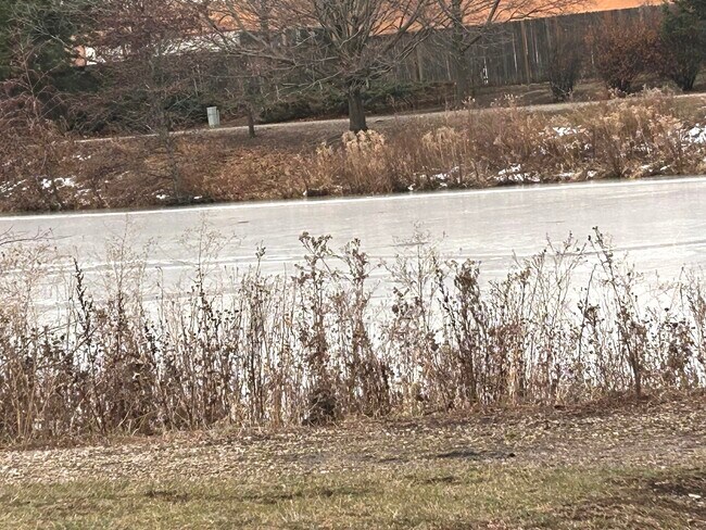 Building Photo - 122 Stirling Ln