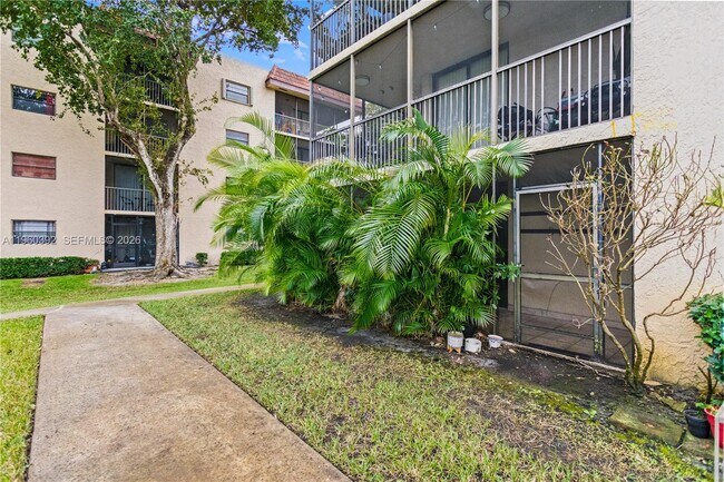 Building Photo - 10401 W Broward Blvd