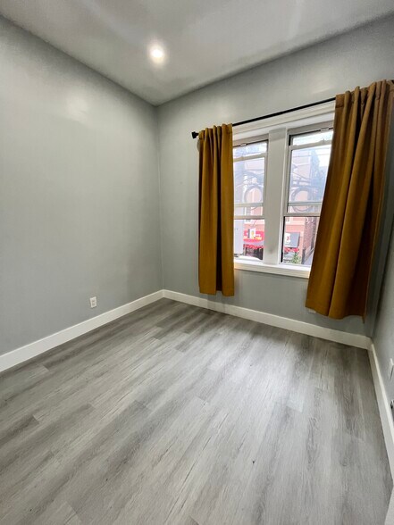 Building Photo - 5516 Hudson Ave