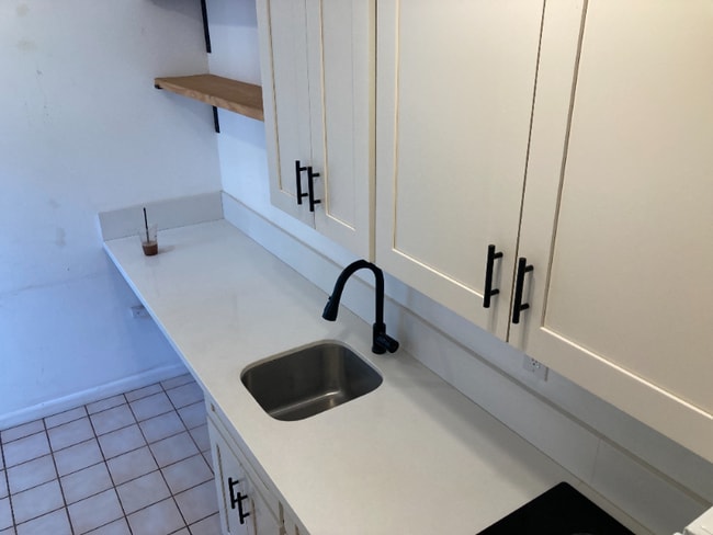 Building Photo - 112 Pauloa Pl