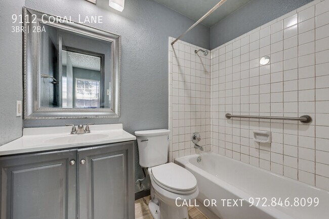 Building Photo - 930 Freeman St