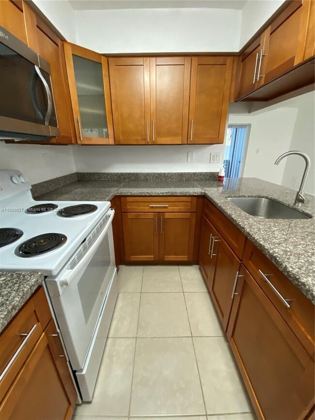Building Photo - 17580 NW 67th Pl