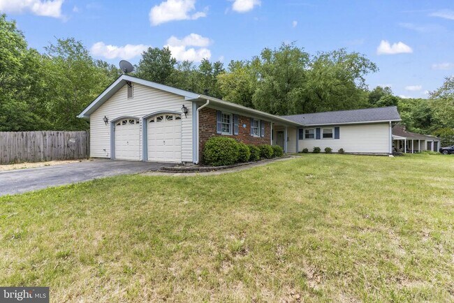 Building Photo - 13501 Ivy Way