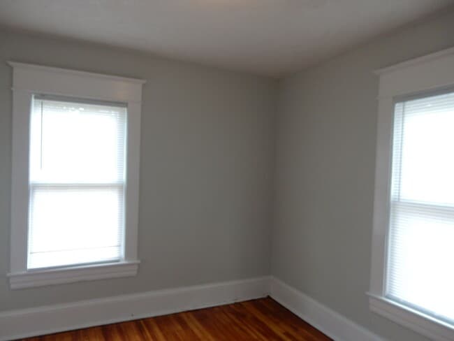 Building Photo - Spacious 3 BR home in Old SW, close to YMC...