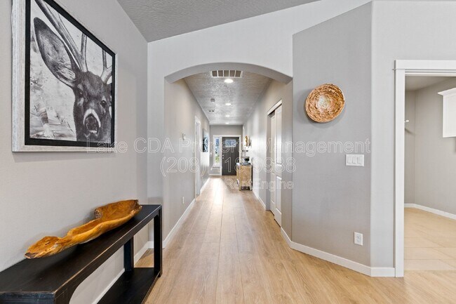 Building Photo - 5673 W Rockingham Dr