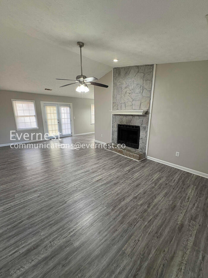 Building Photo - 130 Summerfield Dr