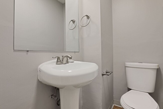 Building Photo - 4691 Janis Dr