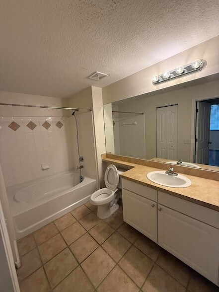Building Photo - 9901 Baywinds Blvd