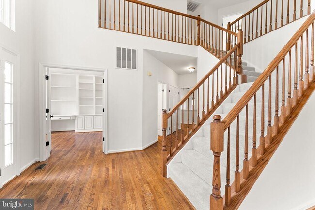 Building Photo - 43205 Cardston Pl